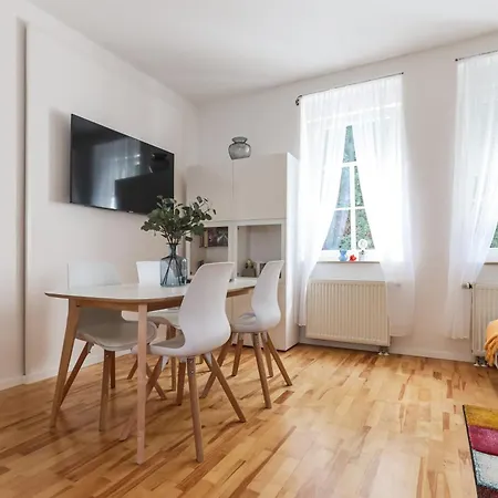 Ruhiges Erdgeschoss-apartment Am Steigerwald Apartment *