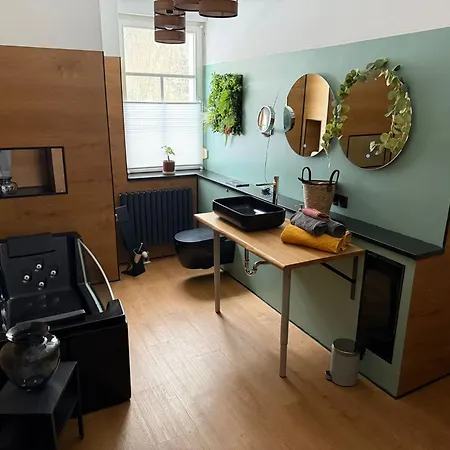 Am Steiger 3 Exklusives Wohnen Mit Wasserbett Und Balkon Mit Gasgrill Am Steigerwald Apartment *