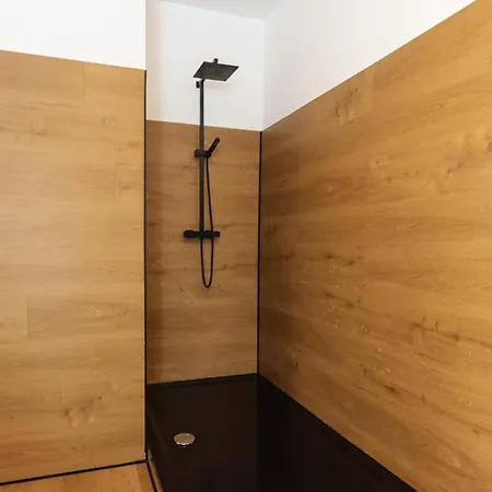 Am Steiger 3 Exklusives Wohnen Mit Wasserbett Und Balkon Mit Gasgrill Am Steigerwald Apartment *