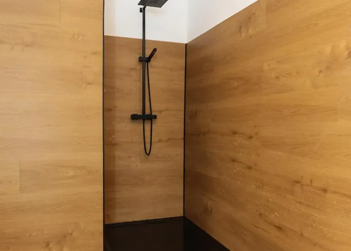 Am Steiger 3 Exklusives Wohnen Mit Wasserbett Und Balkon Mit Gasgrill Am Steigerwald דירה *