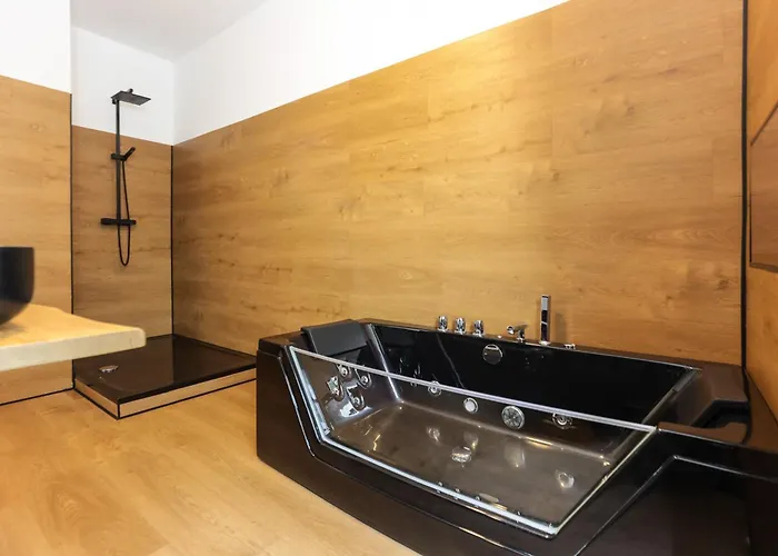 Am Steiger 3 Exklusives Wohnen Mit Wasserbett Und Balkon Mit Gasgrill Am Steigerwald 埃尔福特