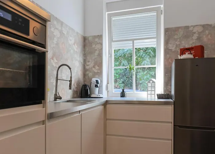 Am Steiger 3 Exklusives Wohnen Mit Wasserbett Und Balkon Mit Gasgrill Am Steigerwald 公寓 *